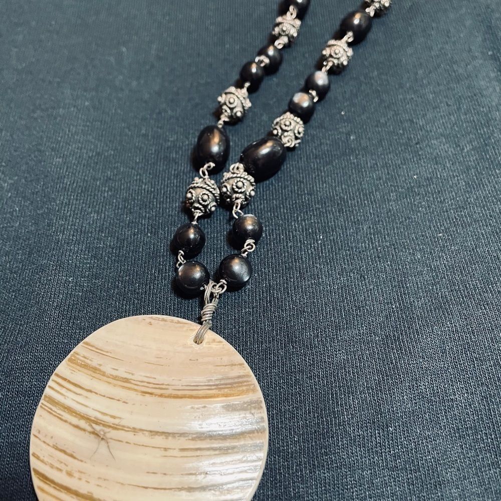 Pearl she'll necklace NWOT - Picture 4 of 6